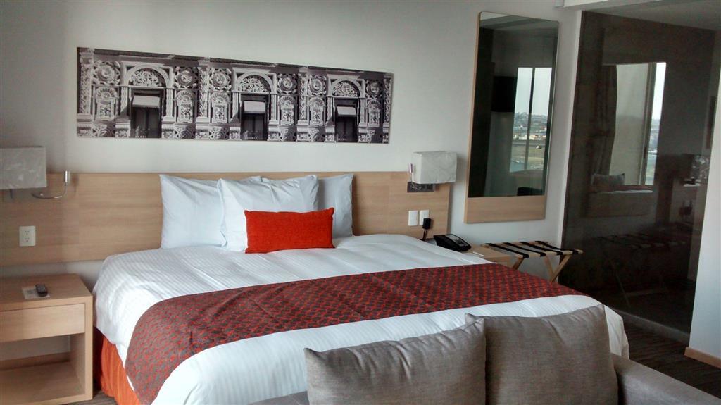 Camino Real Puebla Hotel & Suites Room photo