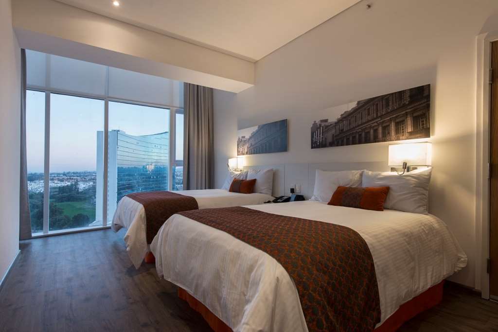 Camino Real Puebla Hotel & Suites Room photo